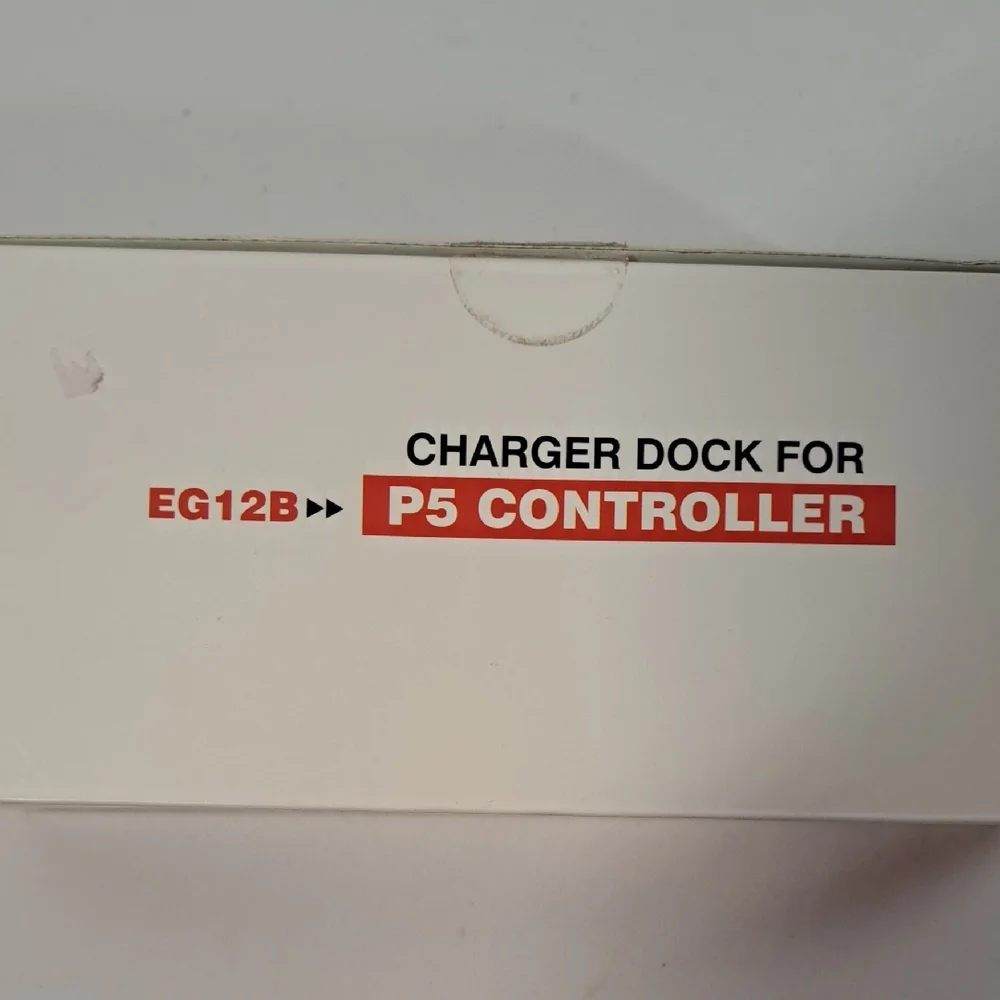 EG12B Dual Charging Dock for P5 Controller - Black and White